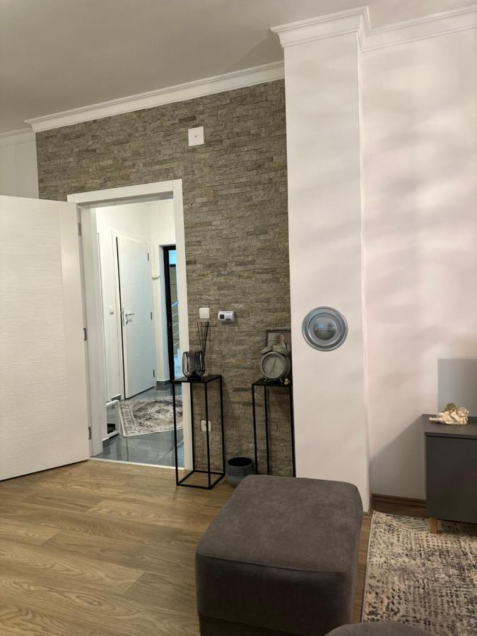 Kashmir Apartment Golubac